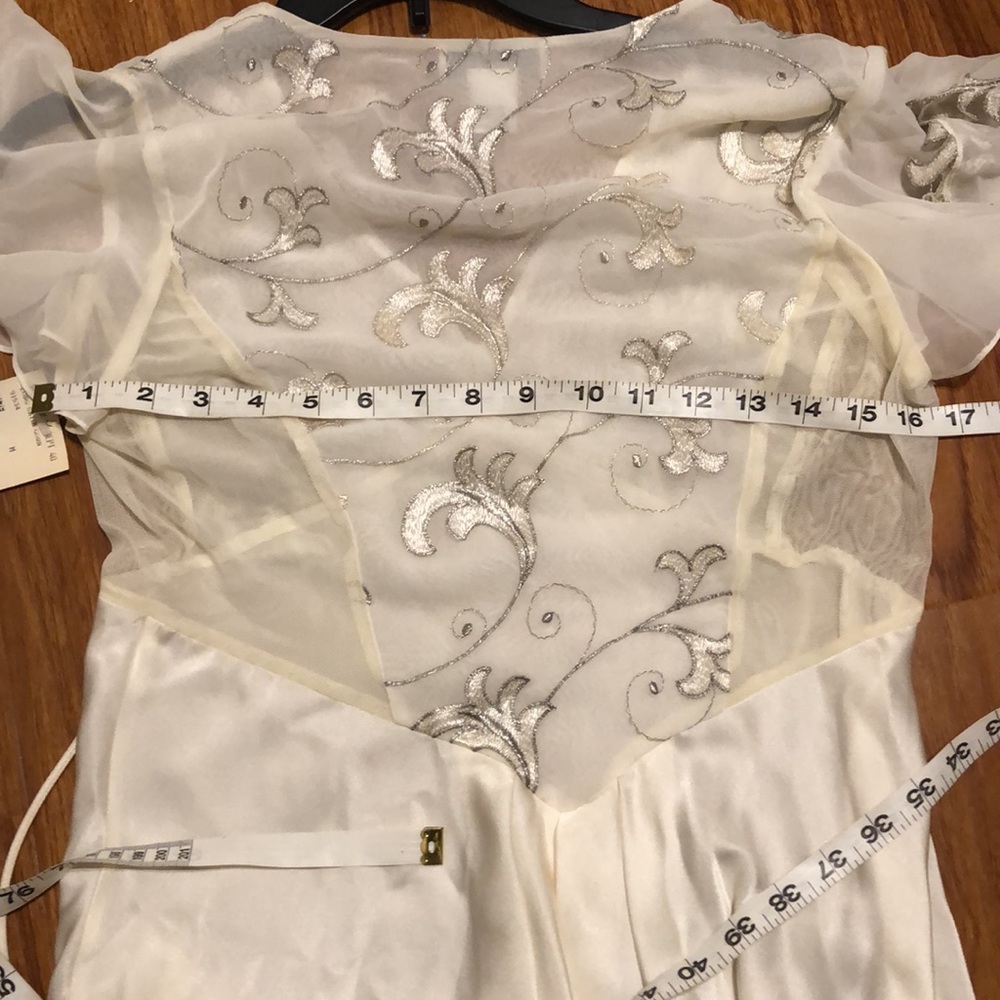Long Gown - Picture 9 of 11